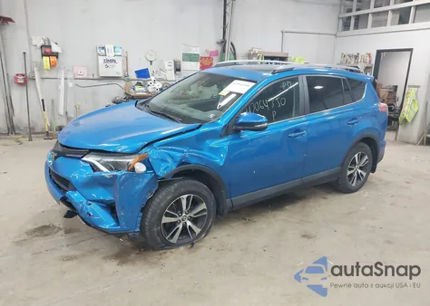 2017 Toyota Rav4 Xle z USA, uszkodzony, nr VIN 2T3RFREV7HW685457
